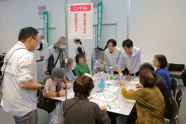ニンテスト（香りで認知度チェック）のブース